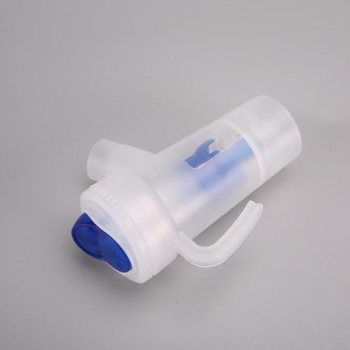 Adjustable nebulizer cup